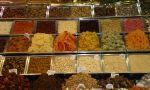 Hospedagem na Espanha - visitando um mercado local na Espanha